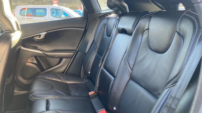 Volvo V40 T3 [152] R DESIGN Pro 5dr Petrol Hatchback